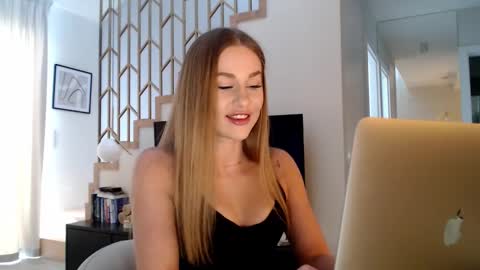 mistressuniverse online show from 02-18-26, 12:12