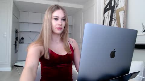 mistressuniverse online show from 03-19-26, 08:07