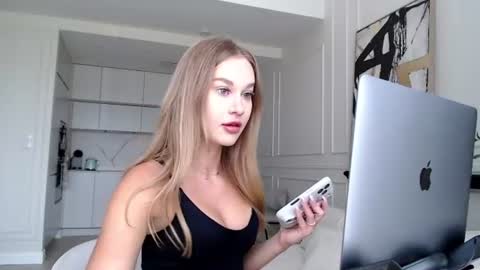 mistressuniverse online show from 07-27-26, 07:48