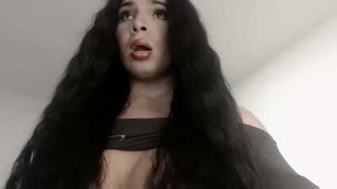 ALICE MADANE online show from 10-08-25, 05:16