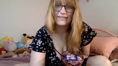 misty_reine online show from 01-24-25, 03:32