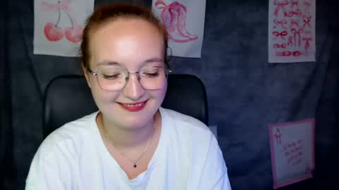Snapshot of mistyrosee chatting on 08-03-26, 12:21 Aria online show from 08-03-26, 12:21