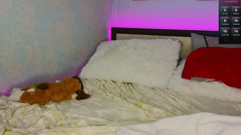 Snapshot of mitch911 chatting on 12-18-24, 07:30 alice online show from 12-18-24, 07:30