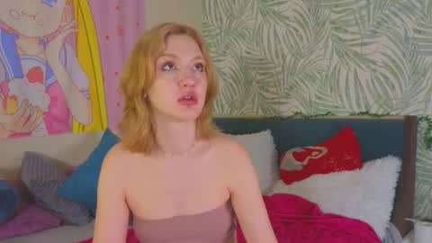 Snapshot of mitch911 chatting on 10-05-25, 05:06 alice online show from 10-05-25, 05:06