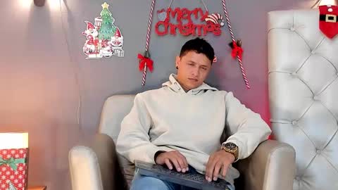 Snapshot of mitchellburns chatting on 12-15-24, 04:18 mitchell online show from 12-15-24, 04:18