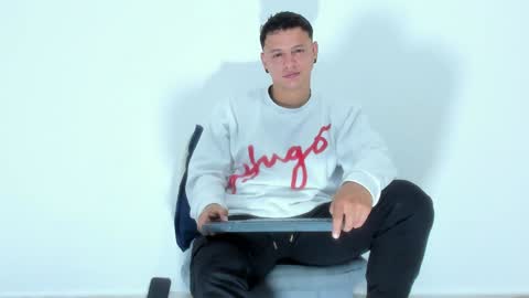 Snapshot of mitchellburns chatting on 12-27-24, 03:31 mitchell online show from 12-27-24, 03:31