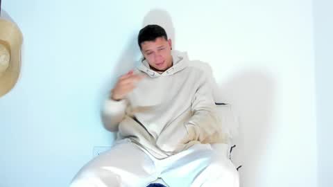 Snapshot of mitchellburns chatting on 02-24-25, 12:16 mitchell online show from 02-24-25, 12:16