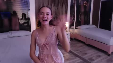 Mtica Brennet online show from 09-11-25, 12:22