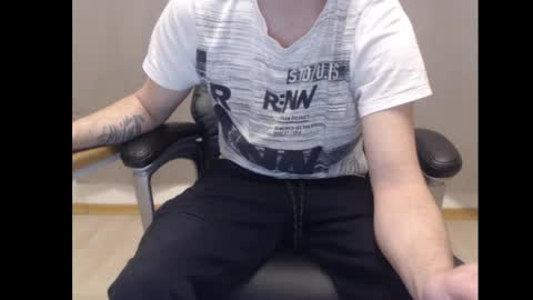 Snapshot of mitsch01 chatting on 02-09-25, 03:45 Mitsch online show from 02-09-25, 03:45