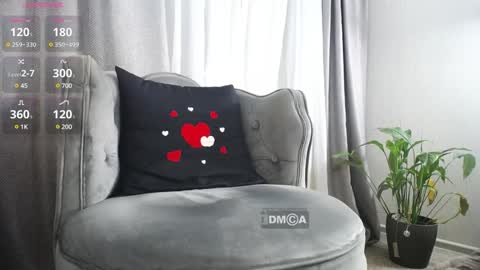 miu__miu online show from 12-27-24, 02:43