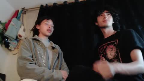 Naomi and Nekorii online show from 04-29-26, 06:17