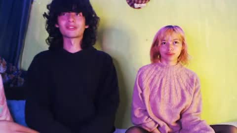 Snapshot of mixipeach chatting on 08-04-26, 11:51 Naomi and Nekorii online show from 08-04-26, 11:51