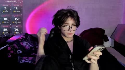 Snapshot of miya_chinen chatting on 12-06-24, 07:34 Miya online show from 12-06-24, 07:34