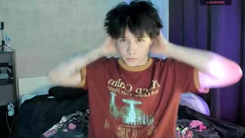 Snapshot of miya_meow_miku chatting on 12-17-25, 06:58 MeowMiku online show from 12-17-25, 06:58