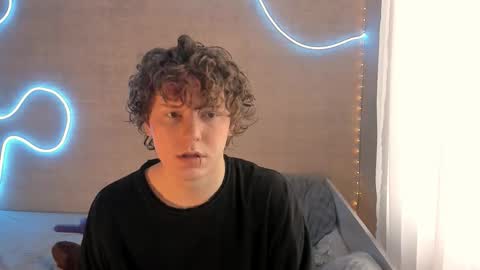 Snapshot of miya_meow_miku chatting on 02-11-26, 12:32 MeowMiku online show from 02-11-26, 12:32