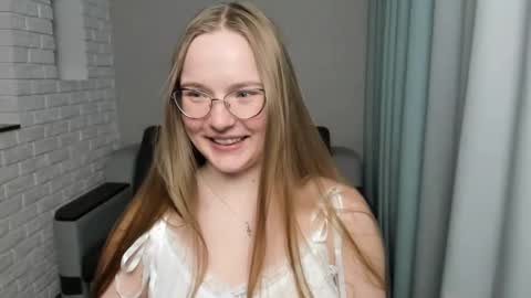 Miya online show from 01-09-25, 04:28