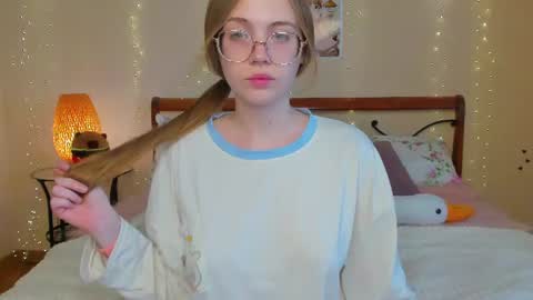 Miya online show from 07-31-26, 01:49