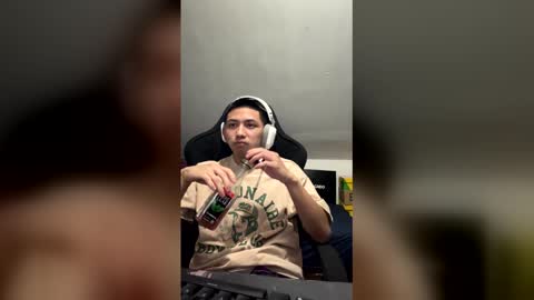 mizukix300 online show from 05-27-26, 02:08