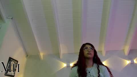 mizzhell_ online show from 10-22-25, 12:38