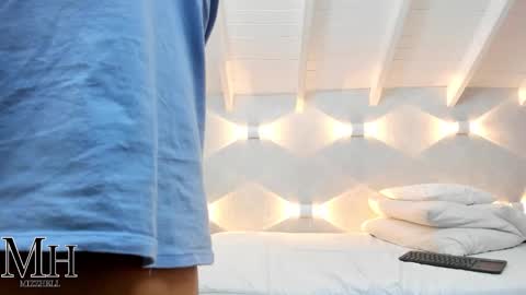 mizzhell_ online show from 11-16-25, 12:44