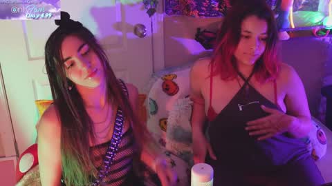 Hera  Tethra Bathtub stream  20k followers  Ask about our custom videos3 online show from 01-25-25, 02:47