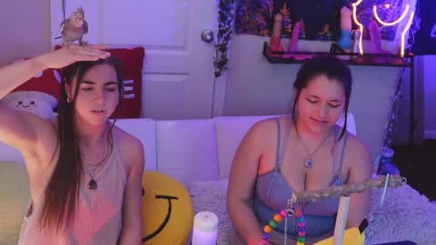 Hera  Tethra Bathtub stream  20k followers  Ask about our custom videos3 online show from 02-21-25, 09:32