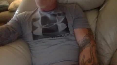 Snapshot of mjg175 chatting on 07-06-26, 05:59 SexyRed online show from 07-06-26, 05:59