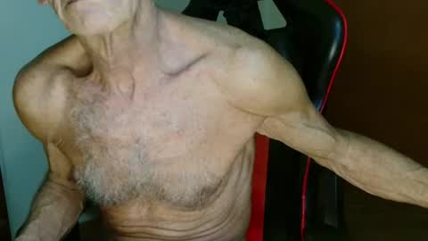 Snapshot of mjmadurengue chatting on 07-20-26, 05:33 Mario jose online show from 07-20-26, 05:33