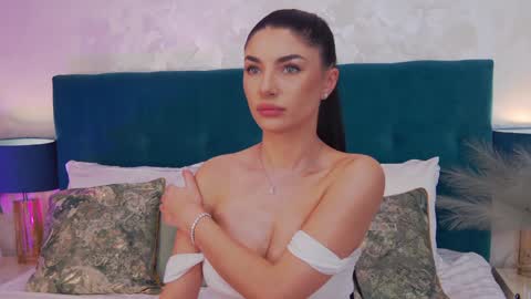 Jessie online show from 03-08-26, 02:04