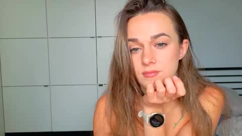 Snapshot of mmminnie chatting on 11-18-25, 10:31 mmminnie online show from 11-18-25, 10:31