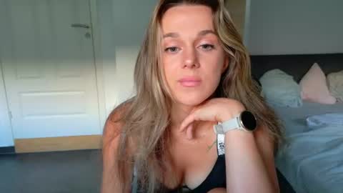 mmminnie online show from 06-29-26, 05:03