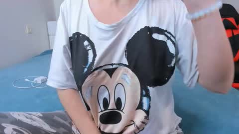 Snapshot of mmmmmargo chatting on 10-31-25, 10:55 Margo online show from 10-31-25, 10:55