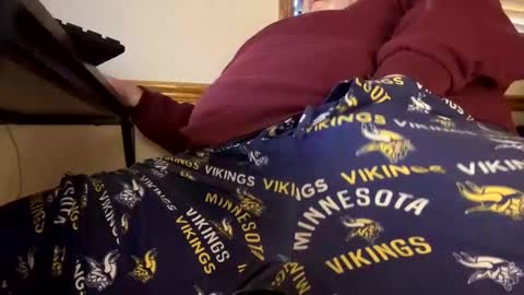 mnguy19726969 online show from 04-19-26, 09:17