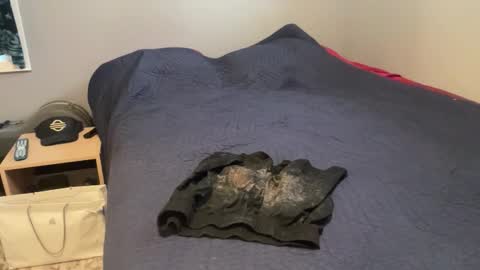 MNTuiLa online show from 03-26-26, 01:17