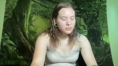 Snapshot of mo0n_goddess chatting on 08-05-26, 01:52 Misty online show from 08-05-26, 01:52