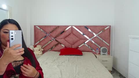 Snapshot of moan_sex1 chatting on 10-07-25, 05:37 Catalina online show from 10-07-25, 05:37