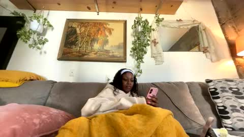 Mocha  BDAY JAN 13  online show from 04-27-26, 05:11