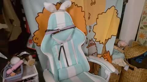 Snapshot of mochi_rainbow chatting on 02-28-25, 03:04 The Mochi Rainbow Variety Show online show from 02-28-25, 03:04