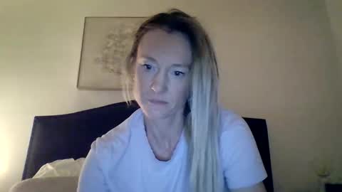 Snapshot of mockingbirds91 chatting on 05-12-26, 04:31 mockingbirds91 online show from 05-12-26, 04:31