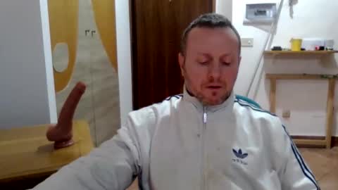 Snapshot of modesto1969 chatting on 02-09-26, 03:27 modesto1969 online show from 02-09-26, 03:27