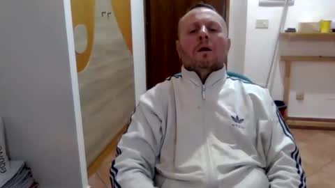 Snapshot of modesto1969 chatting on 02-22-26, 05:22 modesto1969 online show from 02-22-26, 05:22