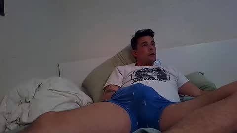 Snapshot of moe_cooch chatting on 01-04-25, 05:27 Charles online show from 01-04-25, 05:27