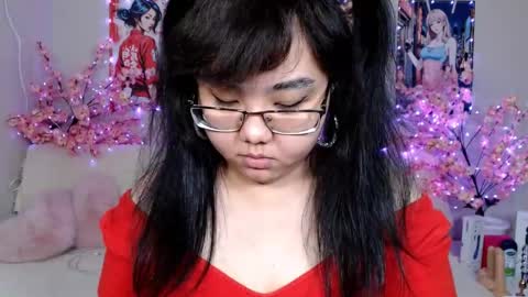 Molly online show from 04-11-26, 03:33