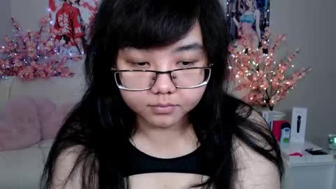 Molly online show from 04-26-26, 03:37