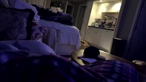 Snapshot of moethecheater7 chatting on 09-29-25, 02:27 moethecheater7 online show from 09-29-25, 02:27