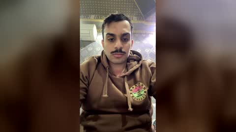 mohammedthebestis10 online show from 12-21-25, 09:44