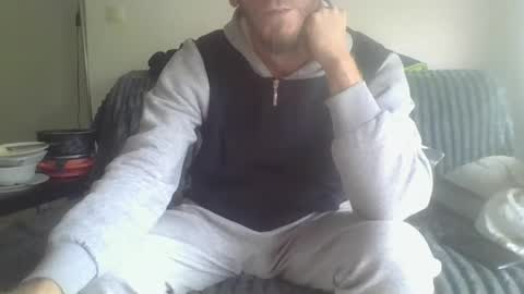 Snapshot of mohican69hot chatting on 09-27-25, 11:04 mohican69hot online show from 09-27-25, 11:04