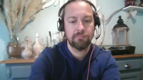 Julien online show from 03-05-26, 09:05