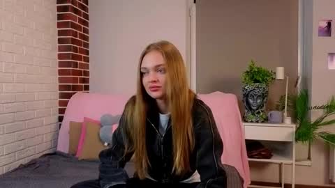 Kylie online show from 09-23-25, 06:33