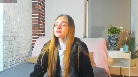 Kylie online show from 09-28-25, 06:24